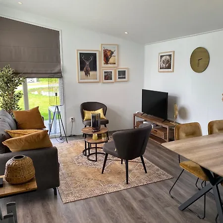 In Gelderland With Spacious Garden Шале