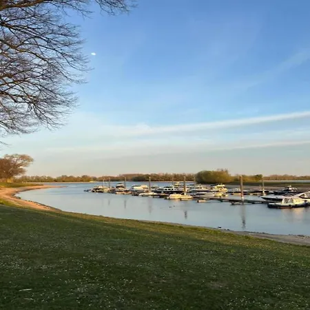 Шале In Gelderland With Spacious Garden *