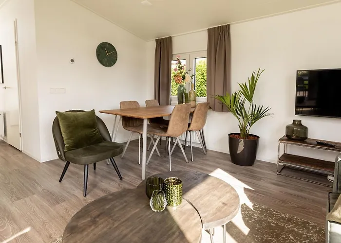 In Gelderland With Spacious Garden Lathum